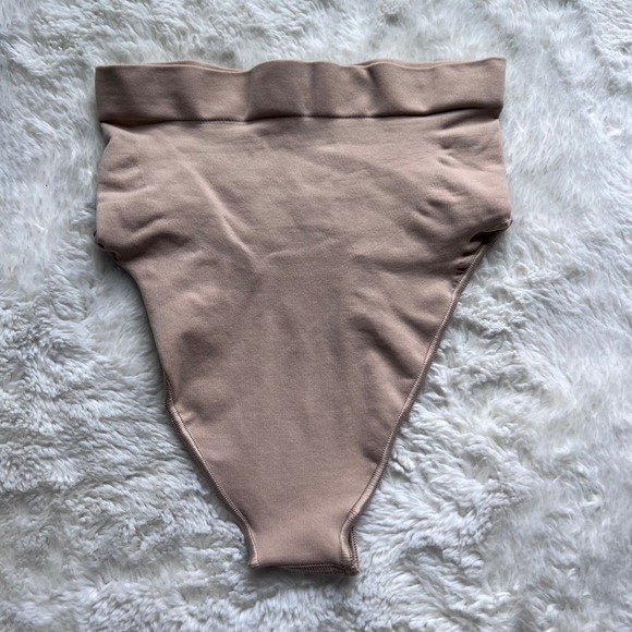 SKIMS Other - SKIMS Womens Core Control Thong Clay Nude High Waisted Shapewear Small NWOT